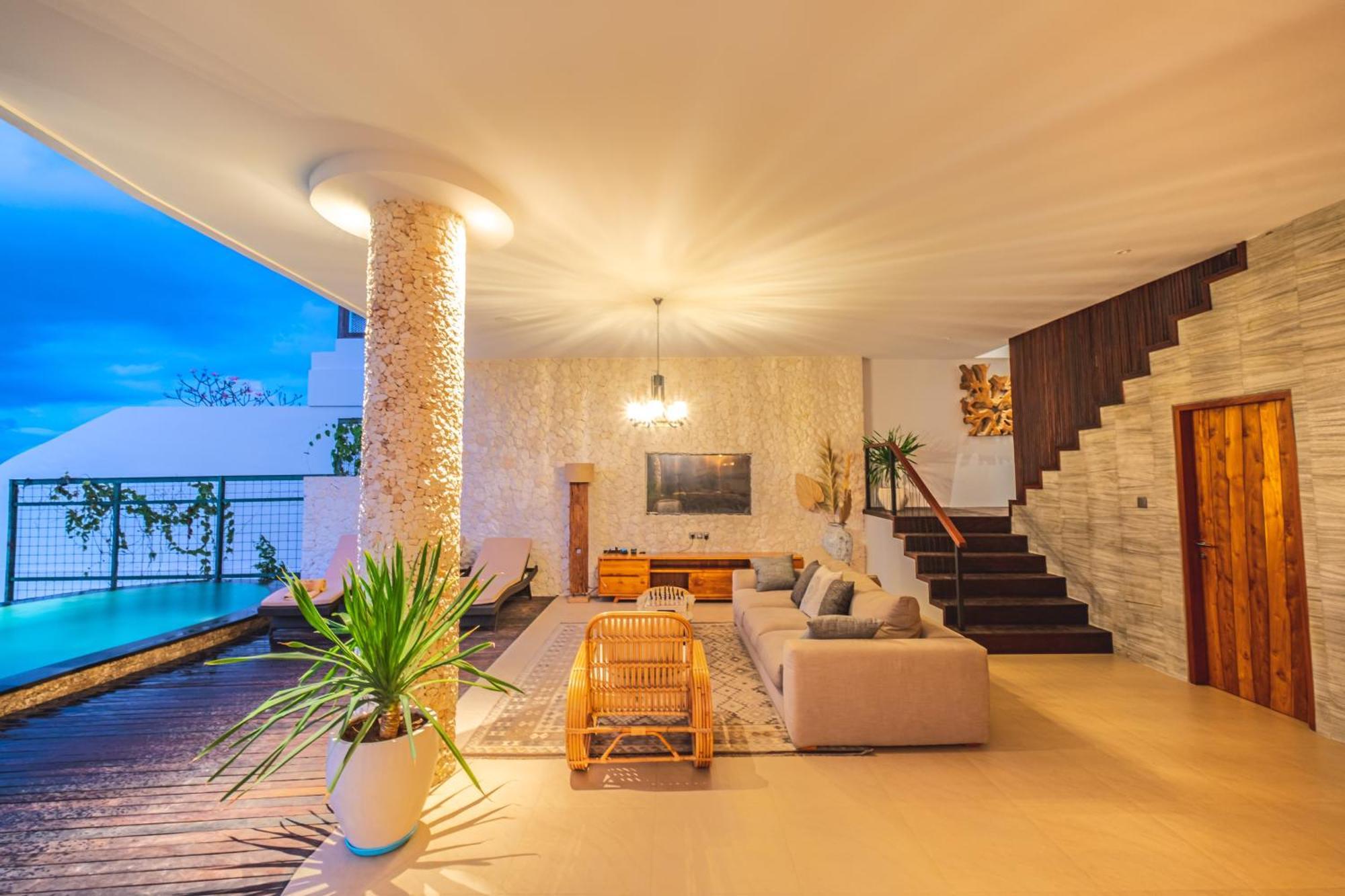 Villa Kaliente Toyapakeh Esterno foto