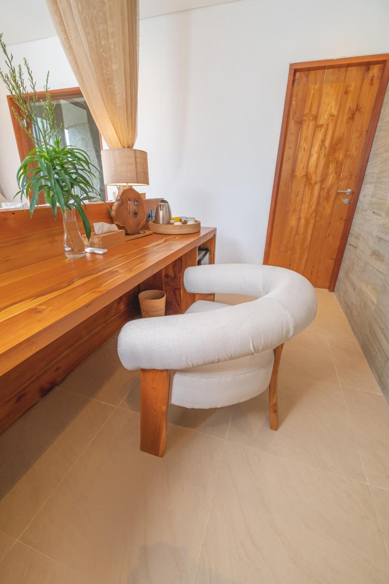 Villa Kaliente Toyapakeh Esterno foto
