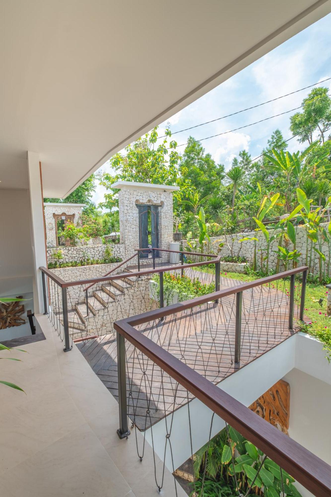 Villa Kaliente Toyapakeh Esterno foto